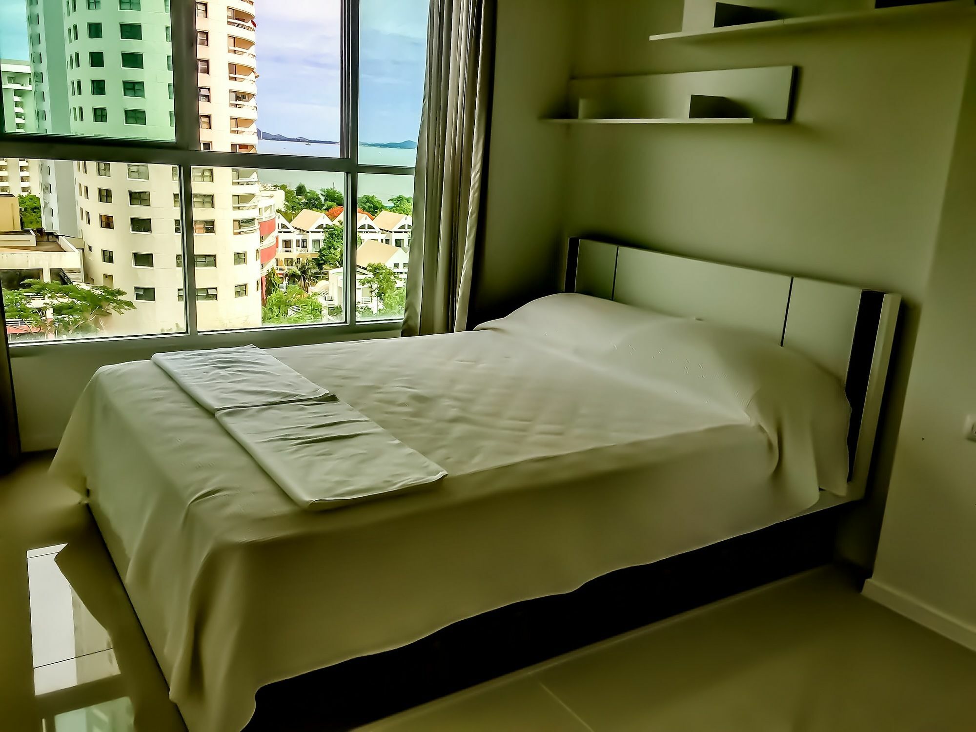 Lumpini Seaview Jomtien By Parikal Hotel Kültér fotó